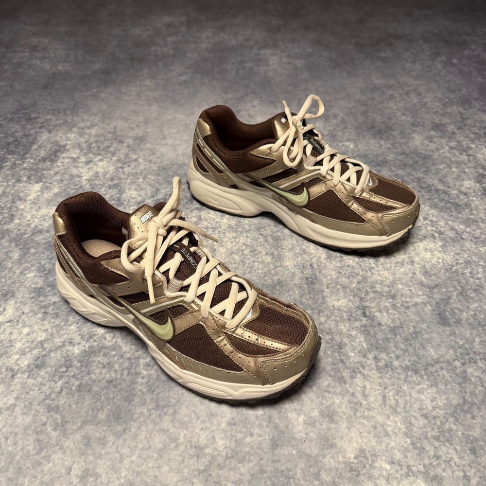Vtg 2008 Nike Air Compete Running Shoes Women 8 Brown Gold Metallic Y2K Dad Mesh